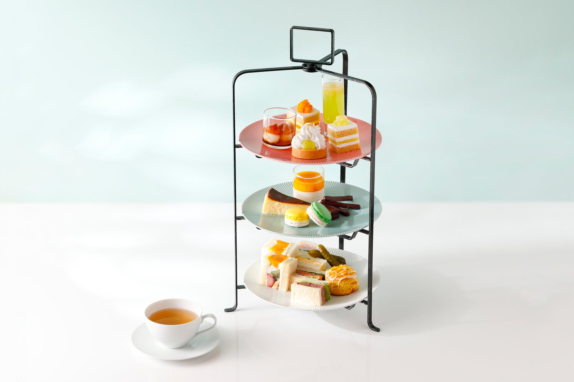 【ゆとりの空間カフェ・レストラン】夏の涼を彩る、爽やかデザートとスパイシーな味わい。6月10日（火）より、夏季限定メニューがスタート！