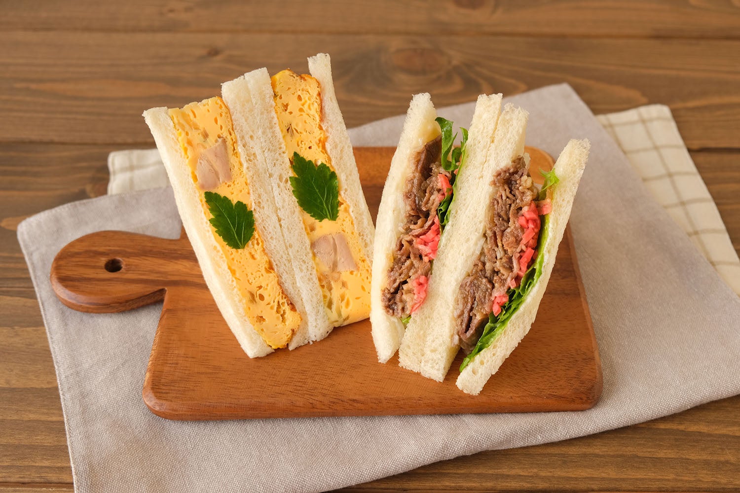 Minimal 麻布台ヒルズ店に、トロピカルフルーツ×チョコレートの夏限定アフタヌーンティーが登場。かき氷やカカオ果肉ソルベに、プルドポークの本格セイボリーも。