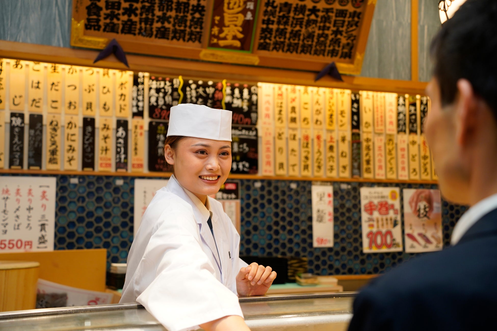 【小樽洋菓子舗ルタオ】2025年6月の新作スイーツ公開！テーマは「太陽のように、輝くおいしさを込めて」。赤肉メロンの新作ケーキをはじめ、果実の香りと彩りを閉じ込めた一品をご用意いたしました。