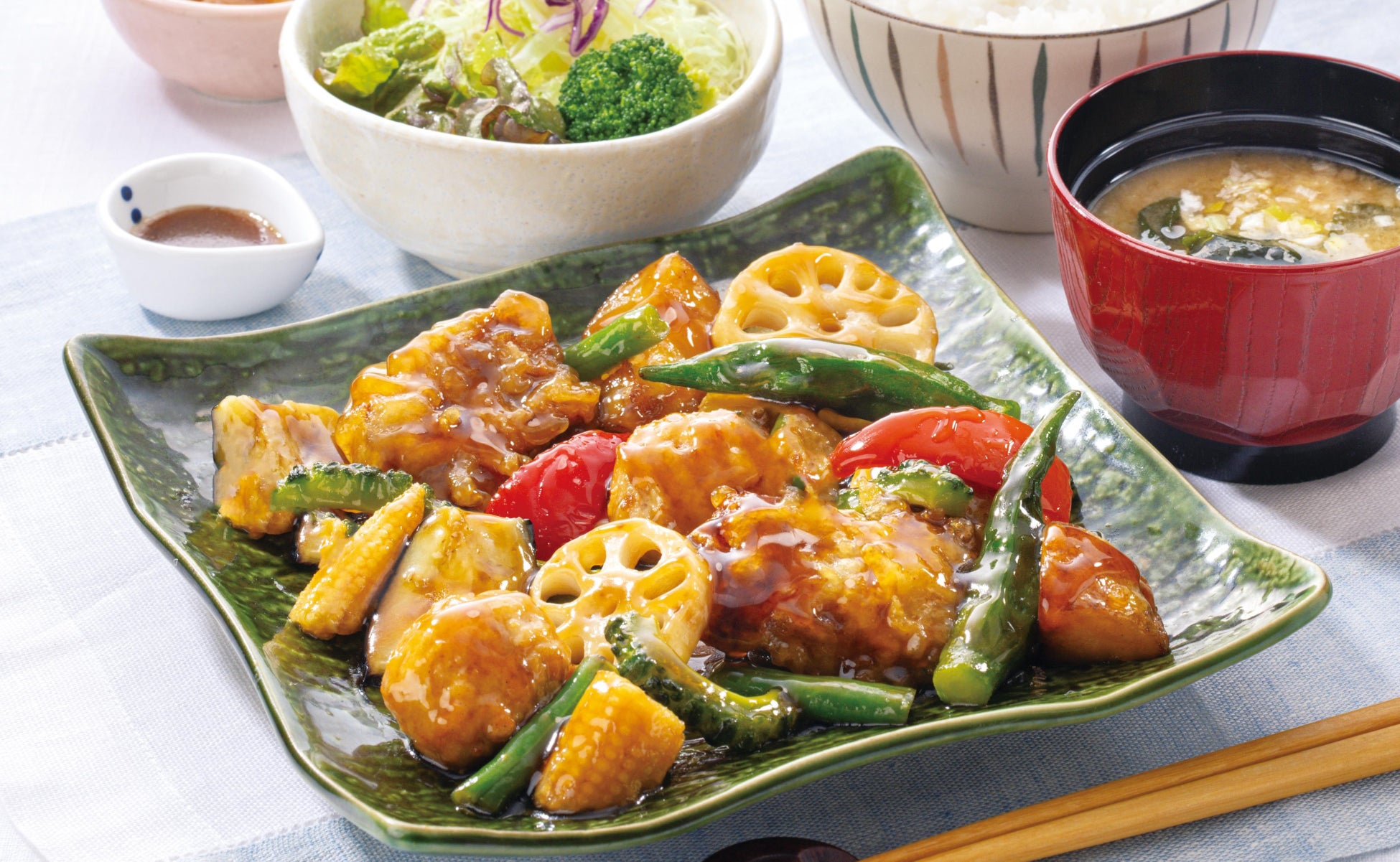 （株）ツバキベジムーブ、（株）Green Factory TFKと工場野菜の販売委託およびコンサルティング契約締結