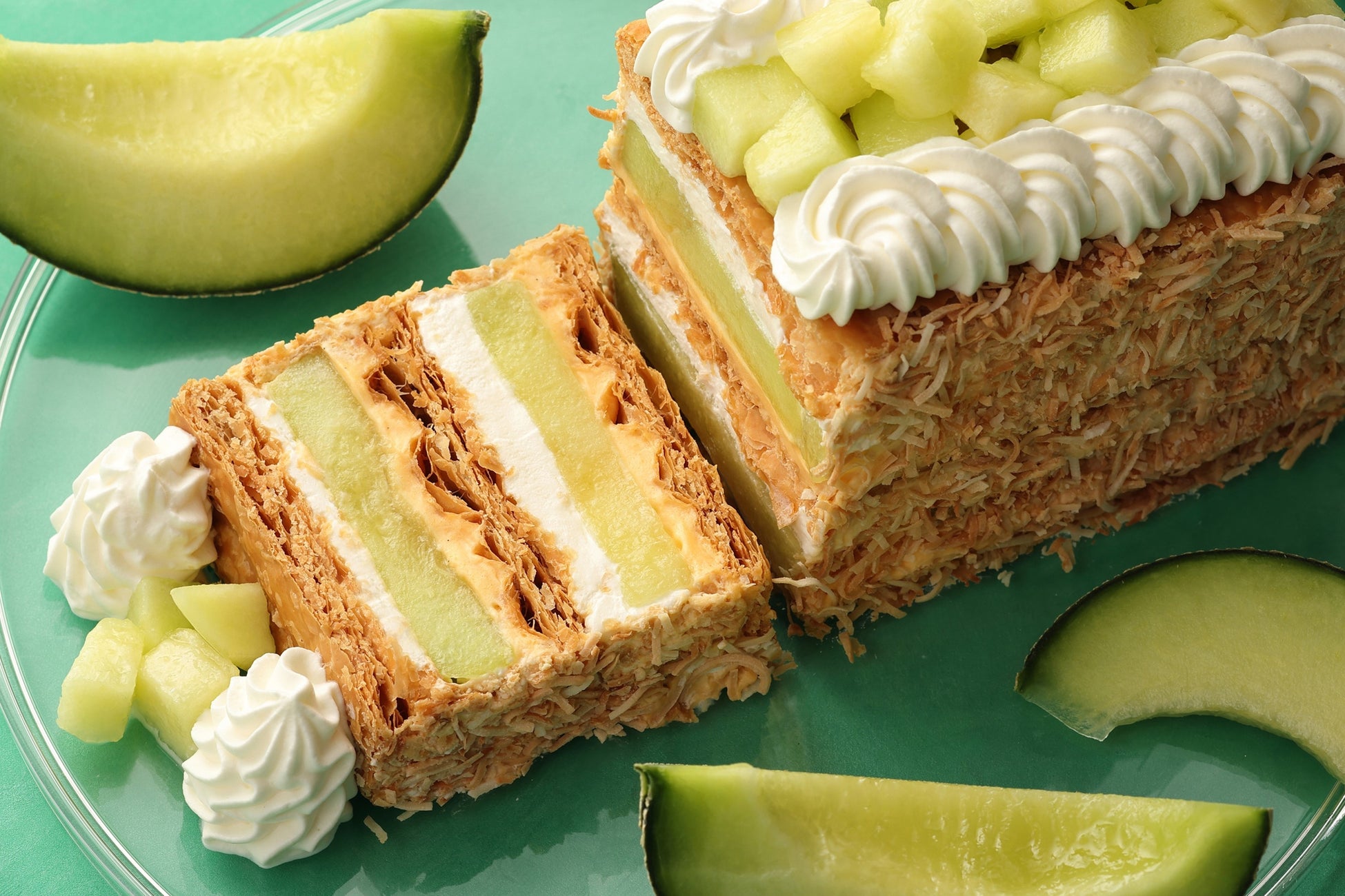 【FUKUNAGA901】旬のフルーツを贅沢に盛り付けた『さくらんぼやま』。リニューアルして6月8日(日)から販売!