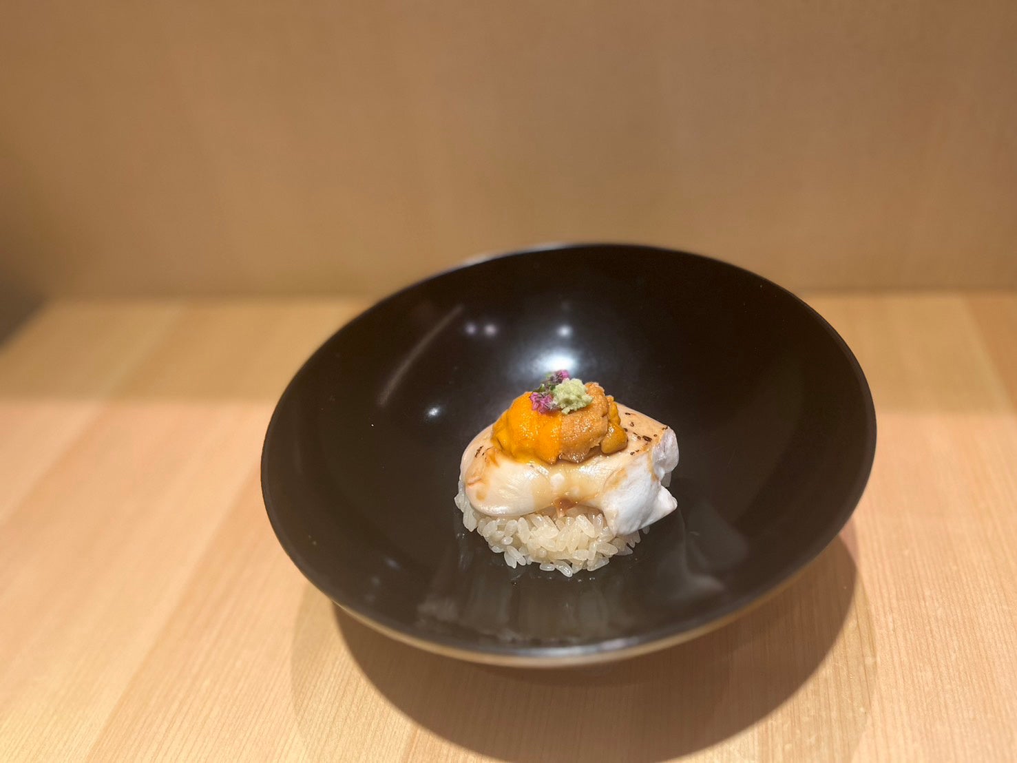 販売10周年を迎える吉野家夏の定番「牛皿麦とろ御膳」を6月5日から販売