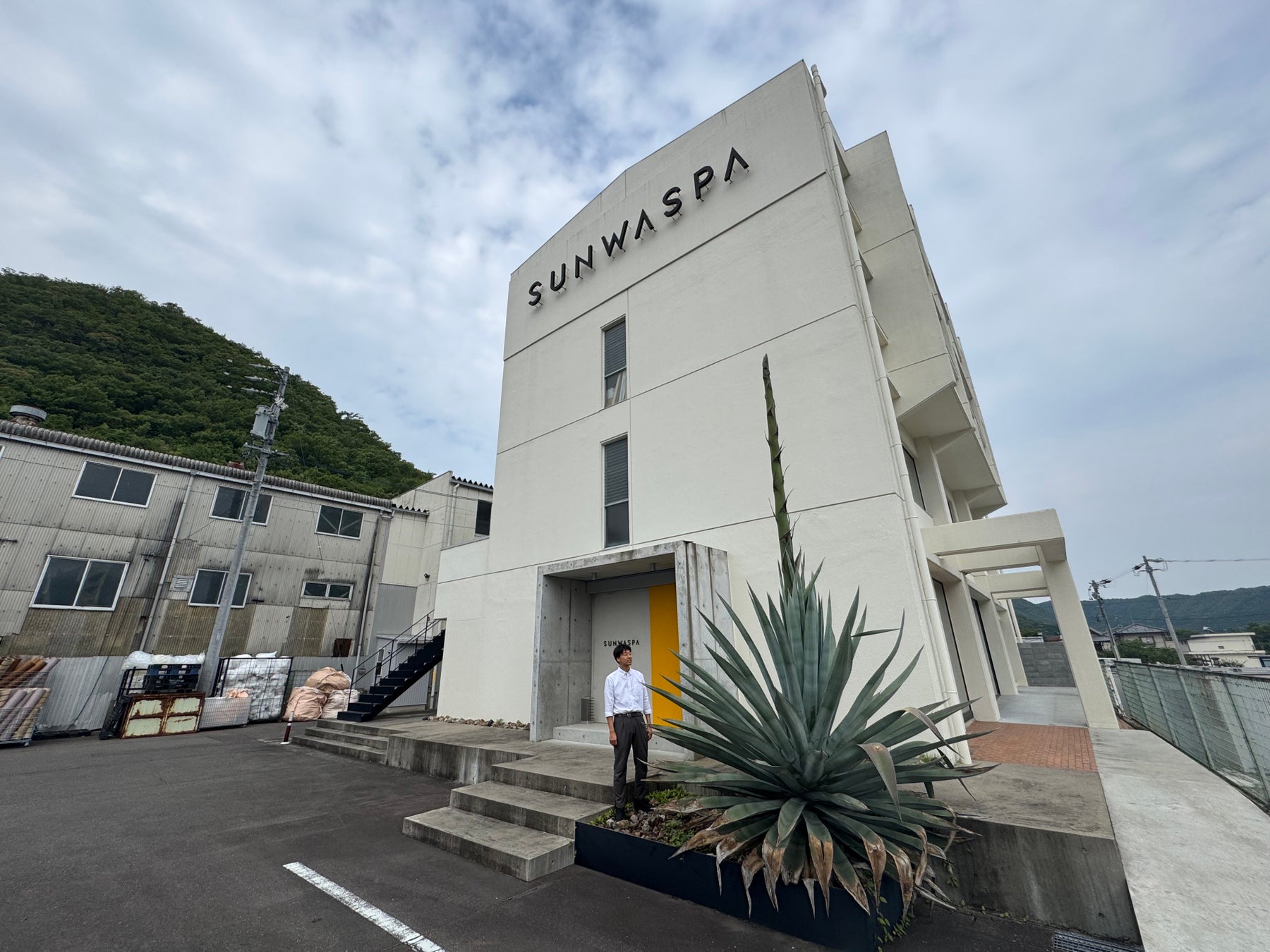 和風スパゲッティの元祖「壁の穴」ヨドバシ池袋店 6月10日（火）に大感謝祭を開催いたします※その他の店舗は6月17日（火）に開催いたします