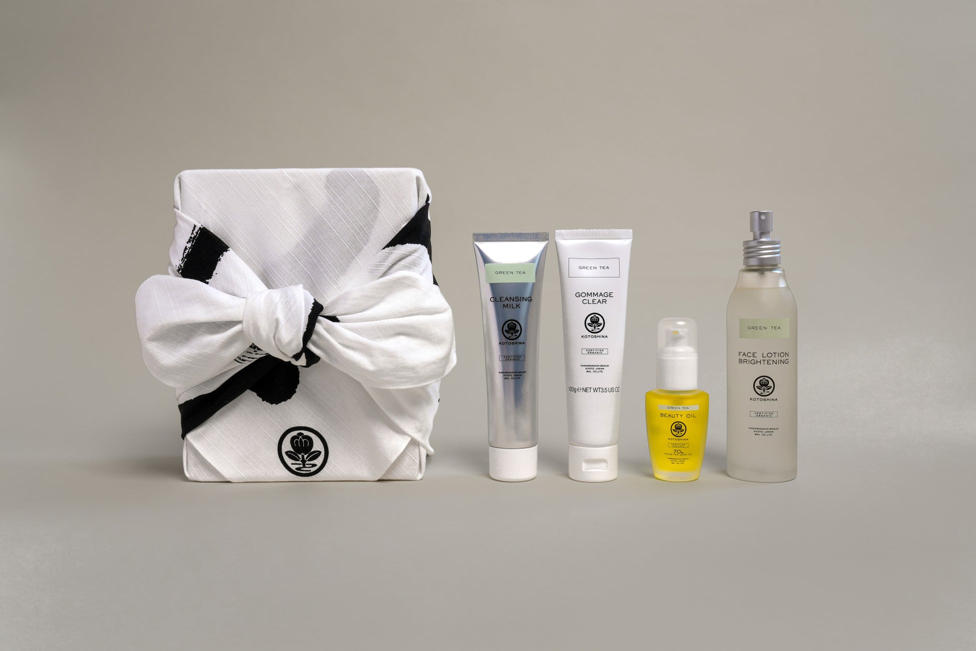 2025年日本国際博覧会(大阪・関西万博)でお豆腐をPR!日本初!3Dプリンターで出力したお豆腐の展示。イベントでは加藤紀子さんと豆腐職人のトークショー、全国の豆腐食べ比べなどを開催。