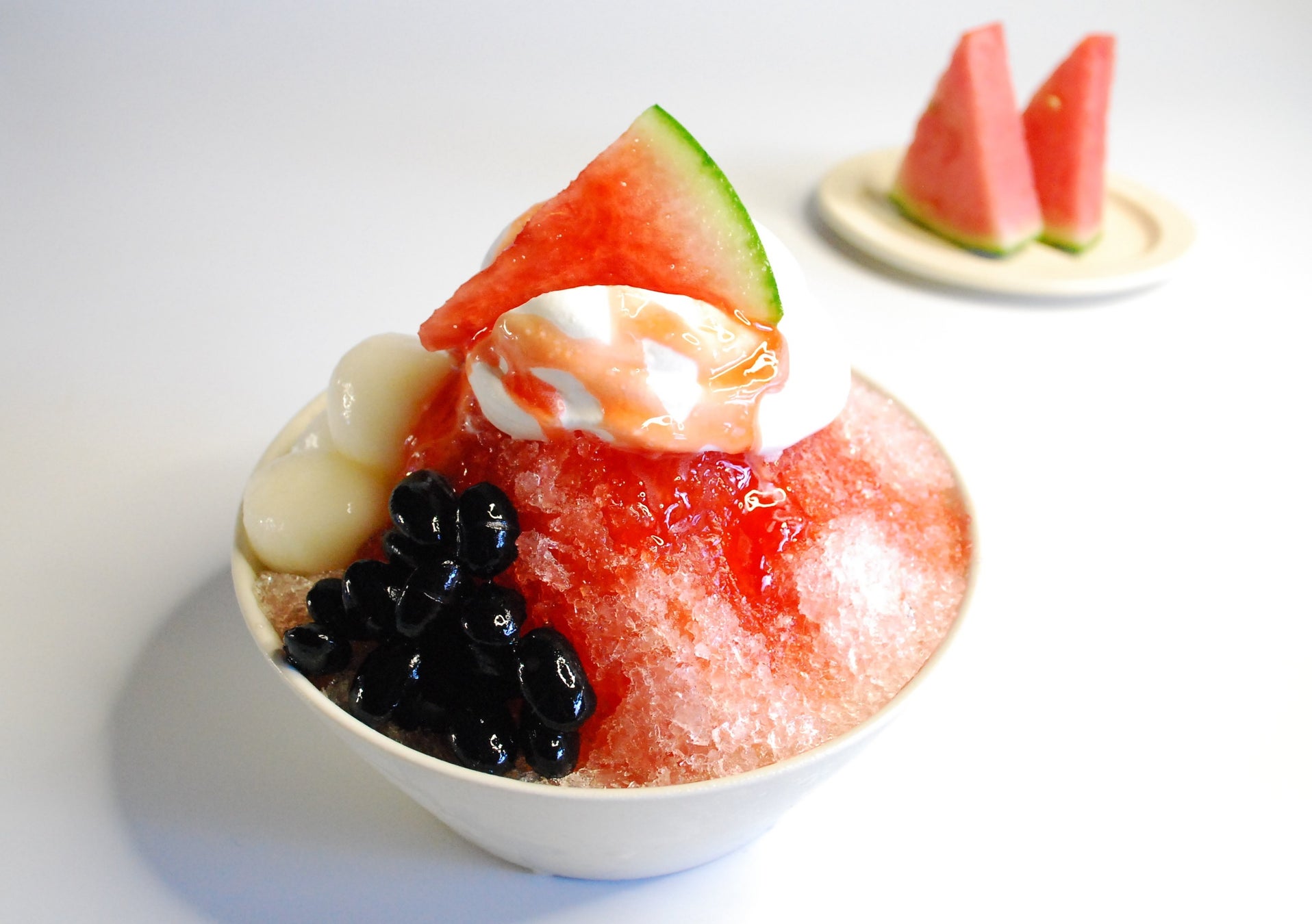 自動販売機を通じて三河地域を盛り上げる!「でんまるしぇ」に「田丸シェ太郎ラッピング自動販売機」を設置