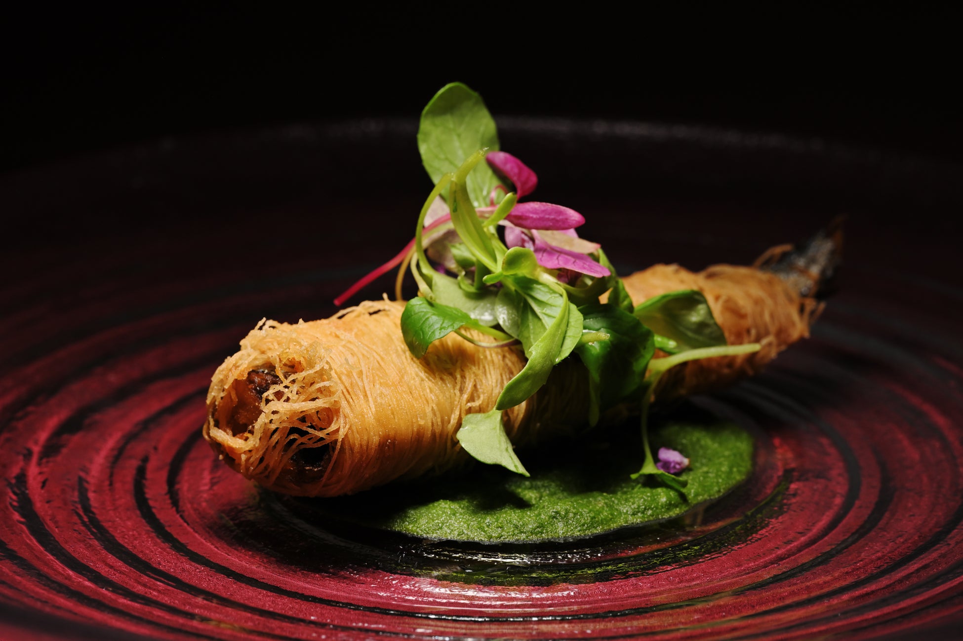 新論争！？バニラにあうのはどっち！？ 「きのこの山とたけのこの里エッセルスーパーカップ超バニラ味」