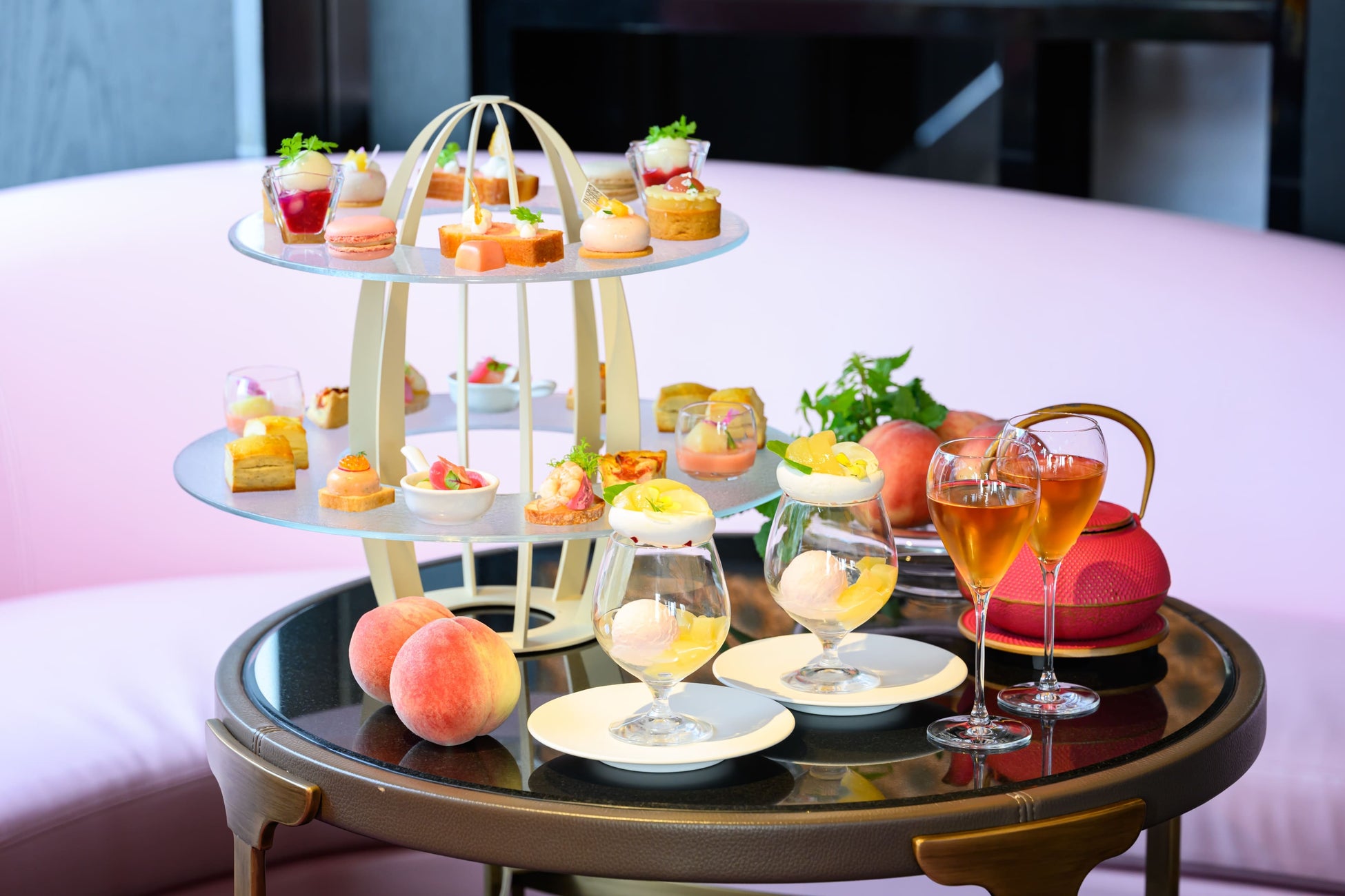 【キャンディに関する調査】キャンディ購入者のうち、「スーパー」で購入する人が8割、「ドラッグストア」「コンビニ」が各30%台。過去調査と比べて「ドラッグストア」は増加、「コンビニ」は減少傾向