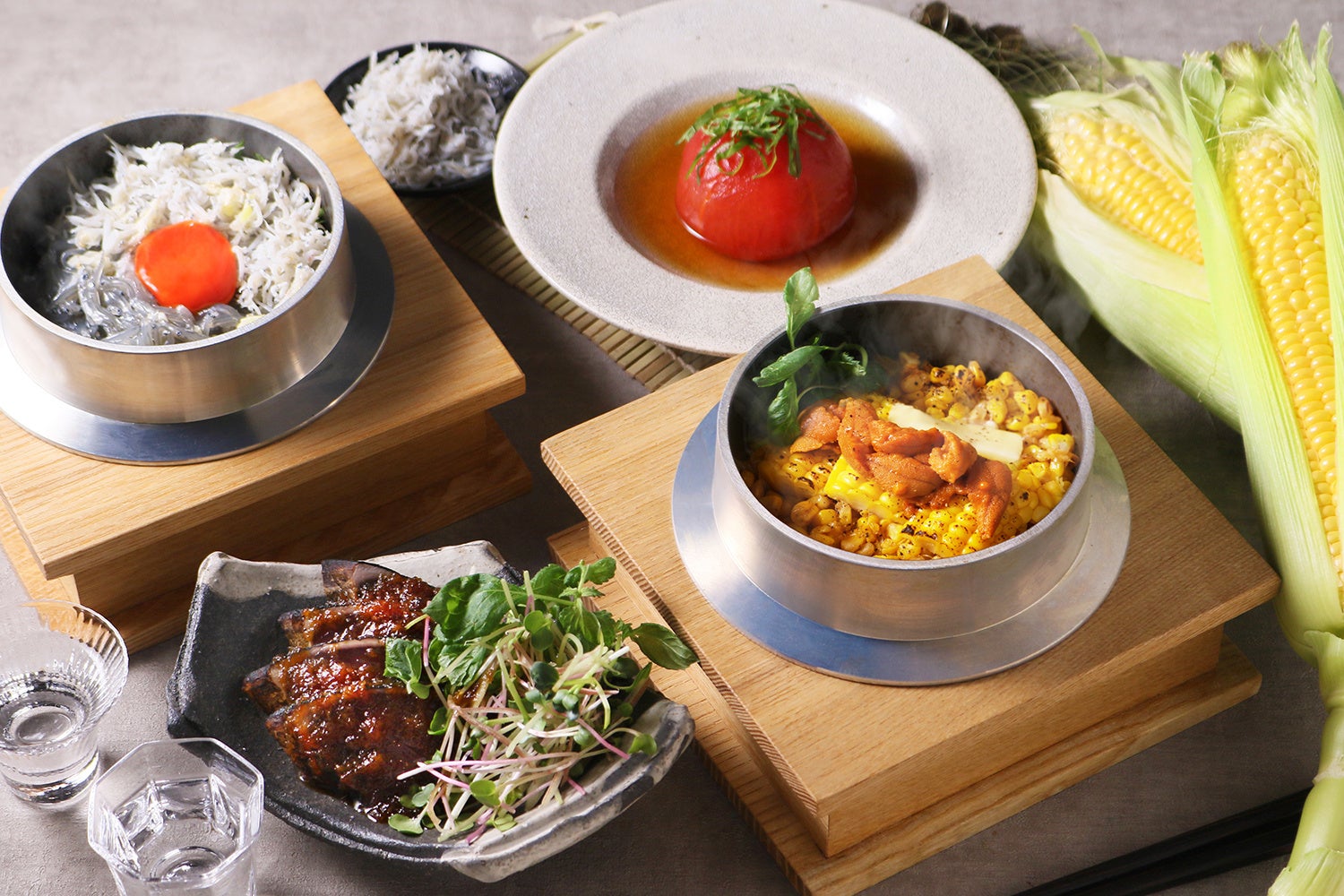 【タカノフルーツパーラー】桃の季節到来。甘くとろける果肉をデザートに仕立てて楽しめるシーズナルメニュー。