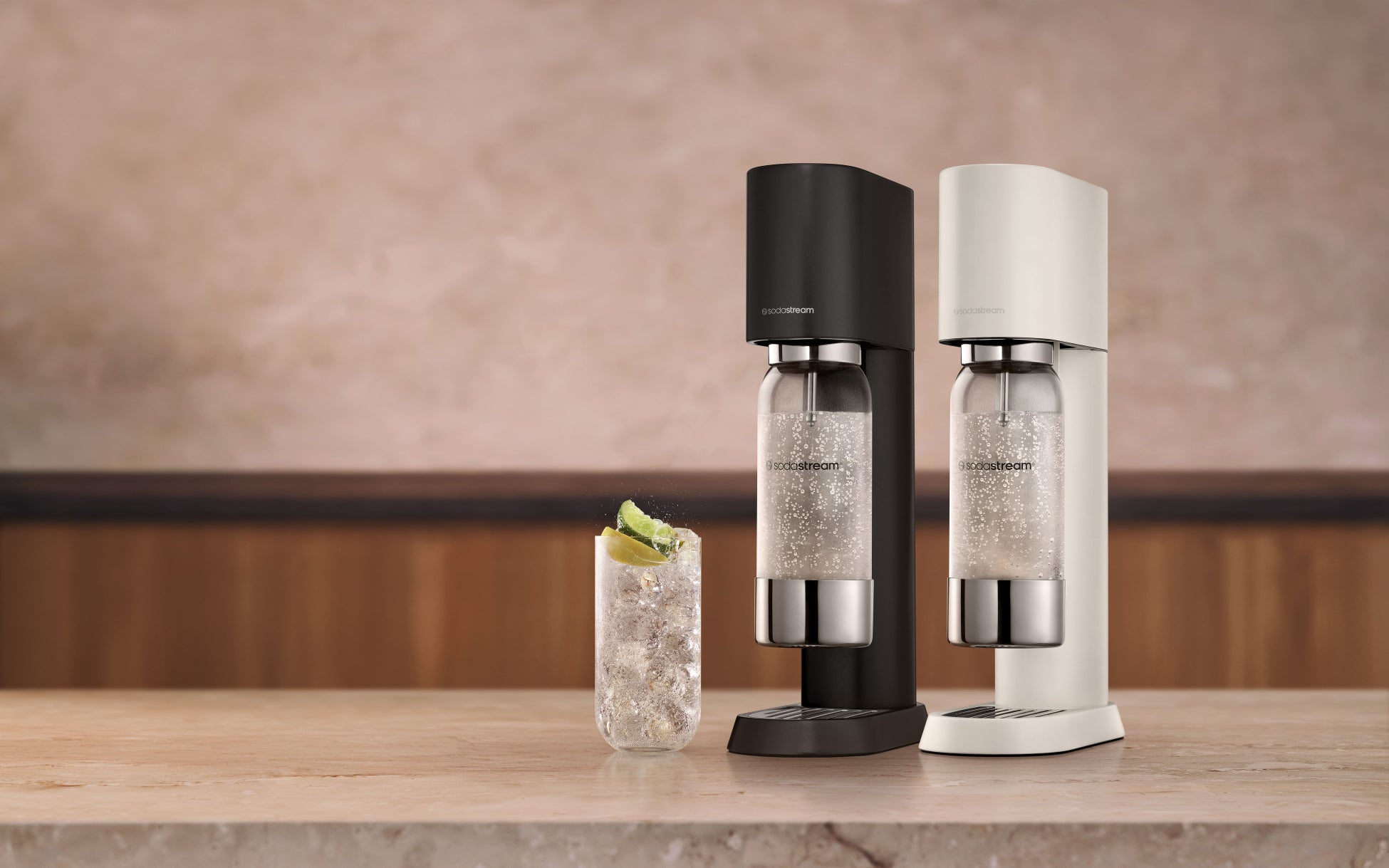 【Afternoon Tea監修】アップルやレモンが爽やかに香る、新作ペットボトル飲料２種をファミマから発売