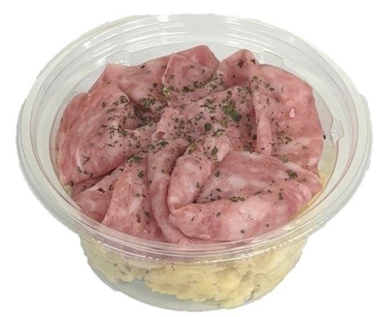 フルーツ王国 岡山県の特産品『白桃』のクリームをはさみました！人気のやわらかロールシリーズより「やわらか岡山県産白桃ロール」新発売