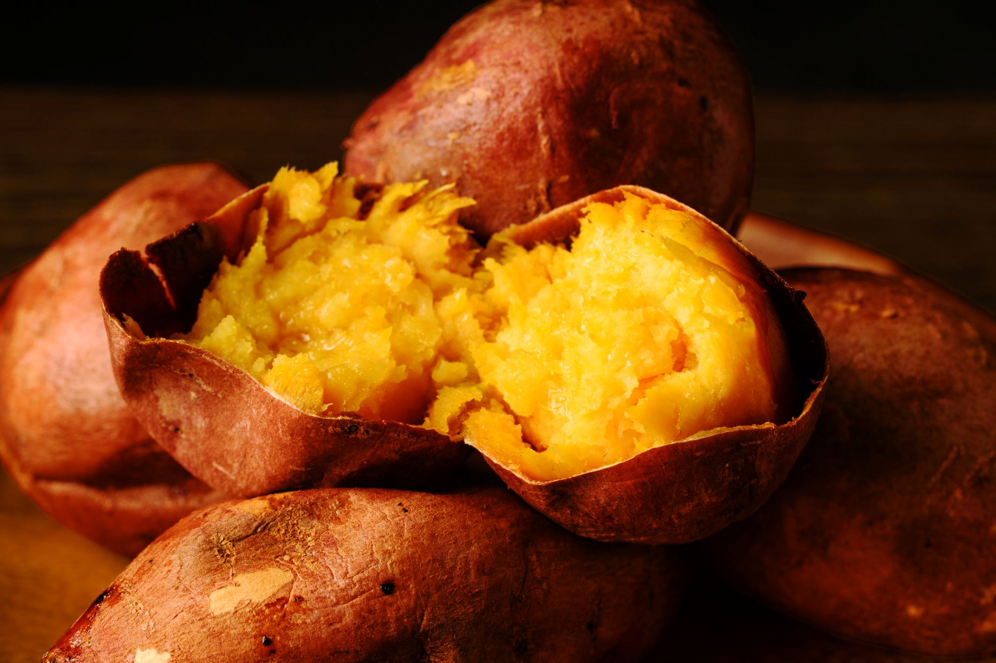 七夕の世界を夏菓子に映し。七條甘春堂から今年も夏季限定羊羹『京羊羹 天の川』が登場。