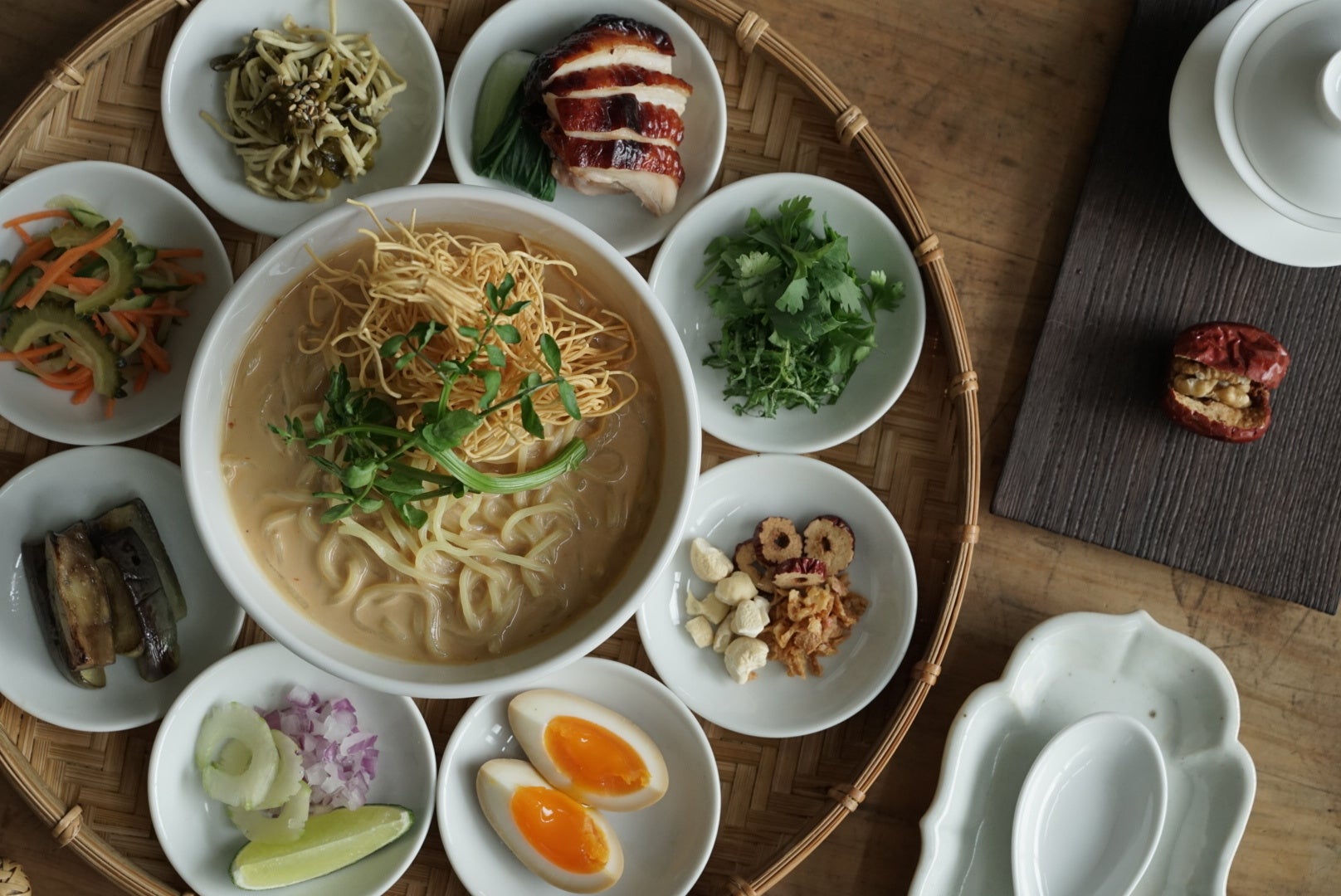 わかめラーメン　紀州南高梅香る塩／九州産ゆず胡椒香る豚骨　新発売