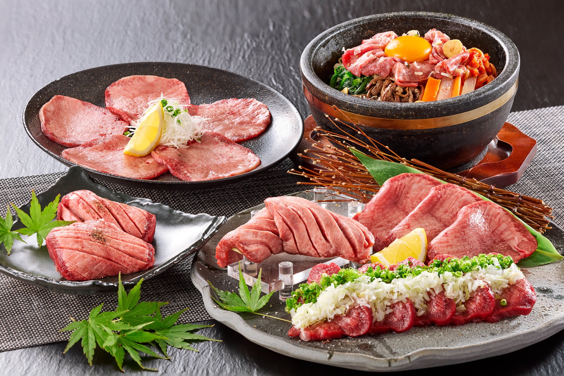 低脂肪＆高タンパクな“ヘルシー肉の代表格”ラム！臭みを抑えて旨味を凝縮初心者も食べやすい定番ジンギスカンからラム生ハムやラムベーコンまで神戸・三宮にラム肉専門店「ひつじの杜（もり）」が7/17オープン