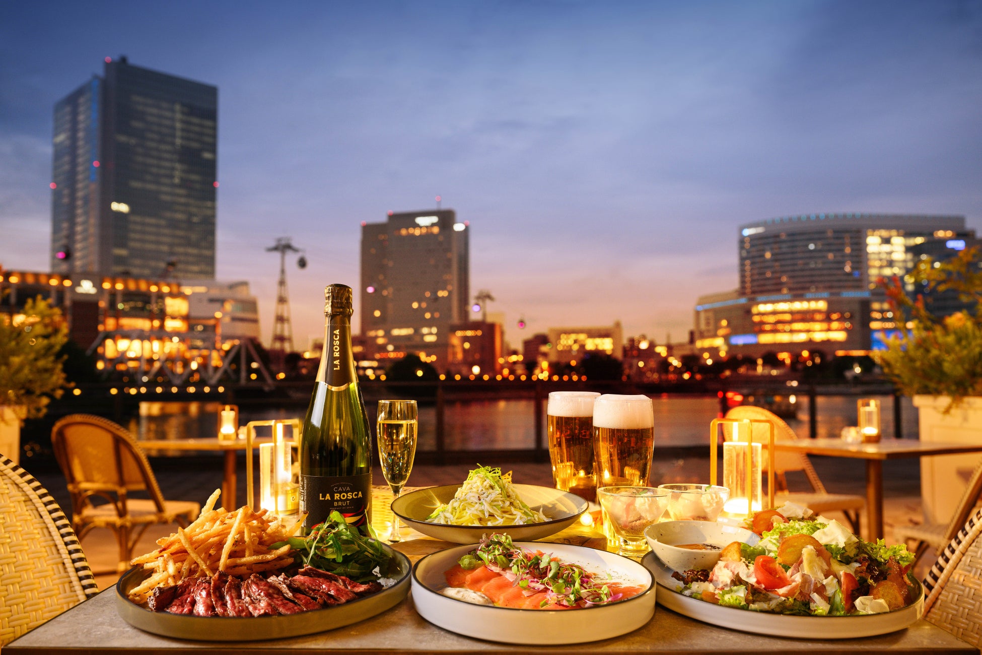 今年はディッシュメニュー2種が初登場！夏こそびっくりドンキーのトマト弾けるハンバーグで暑さを吹き飛ばす「トマトフェア」が7月16日(水)より期間限定でスタート