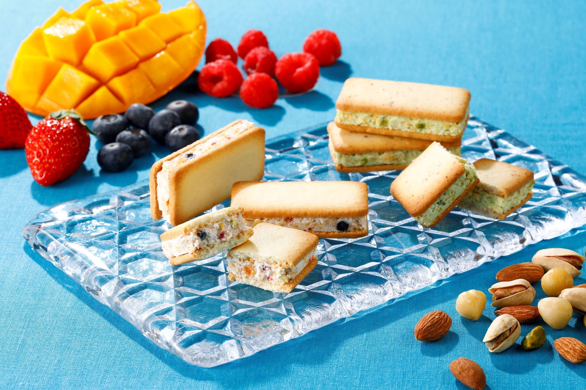 【横浜赤レンガ倉庫】名作絵本の世界観がぎゅっと詰まったオリジナルクッキー缶「名作絵本のクッキー缶セレクション by Cake.jp」 POPUPショップが登場！