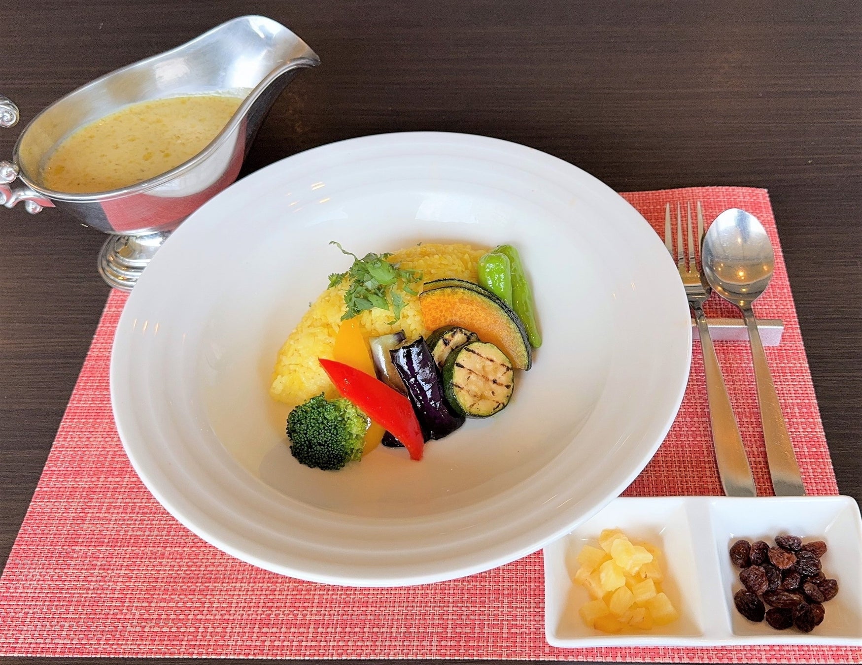 夏季限定キッズセット 大人気 『ピカピカ・わくわく』 など、スペシャルおもちゃを厳選！