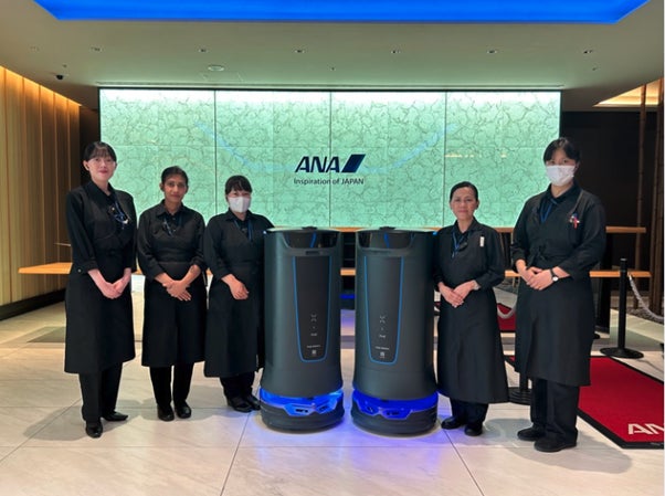 北海道「富良野メロン」をふんだんに使用したプレミアムチョコクロ・スムージーと札幌発“シメパフェ文化”を牽引する「パフェ佐藤」監修「ピスタチオとカシスの塩キャラメルパフェ」が7月25日より販売開始!