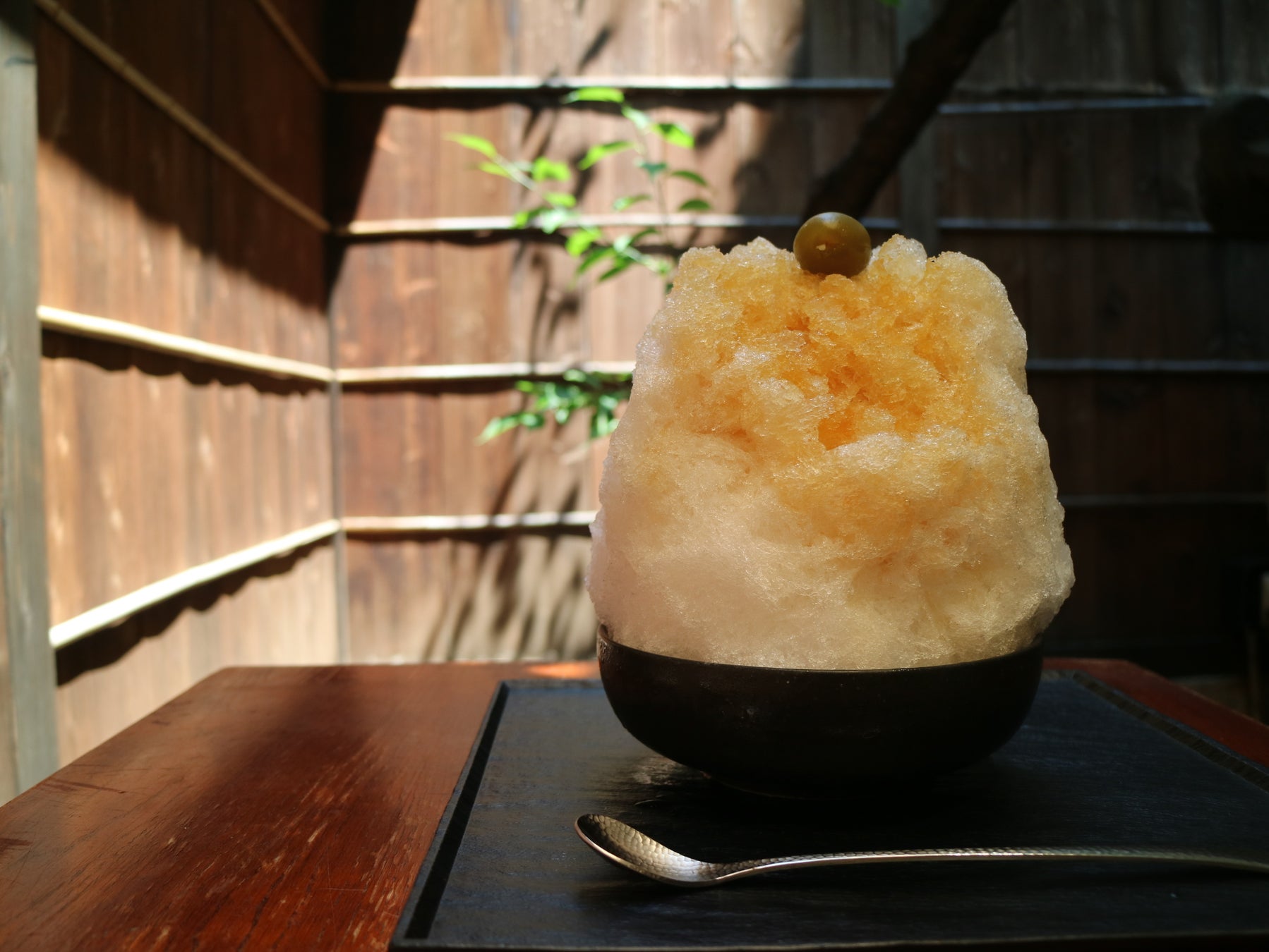 7月19日は『 やまなし桃の日 』―夏に楽しみたい桃の豆知識