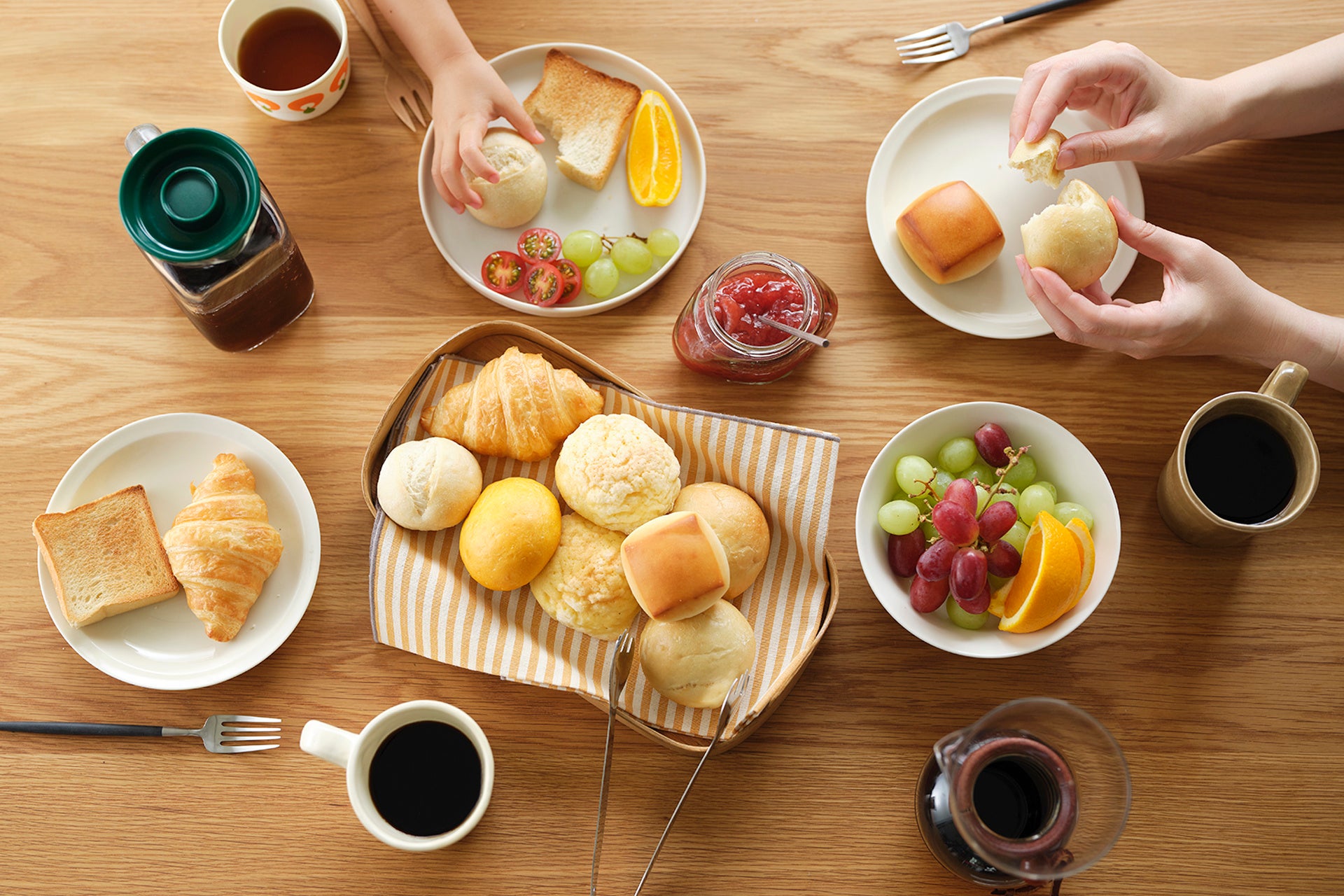 うなぎ×カキフライのミニバーガー登場!牡蠣専門店流“土用の丑の日”を楽しむ限定商品!【かき家 こだはる 新橋店】