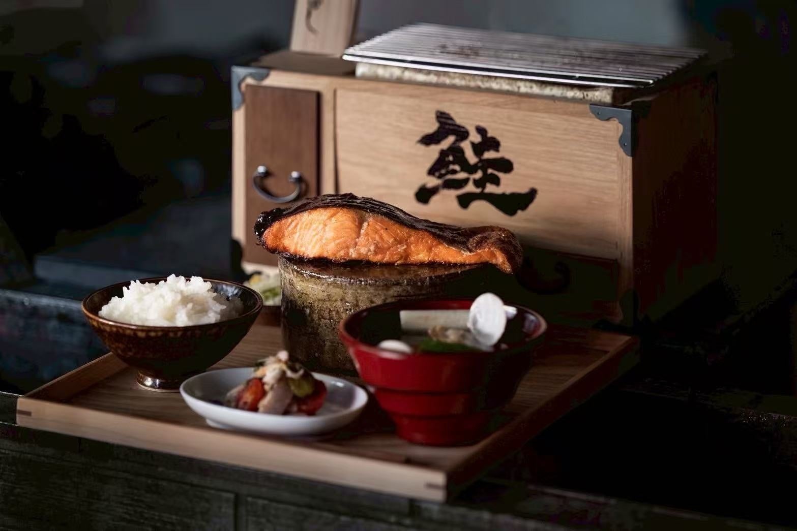 ウィーンと府中、美食で繋がる絆。レストランコルトで味わう、希少なオーストリアワインコレクション