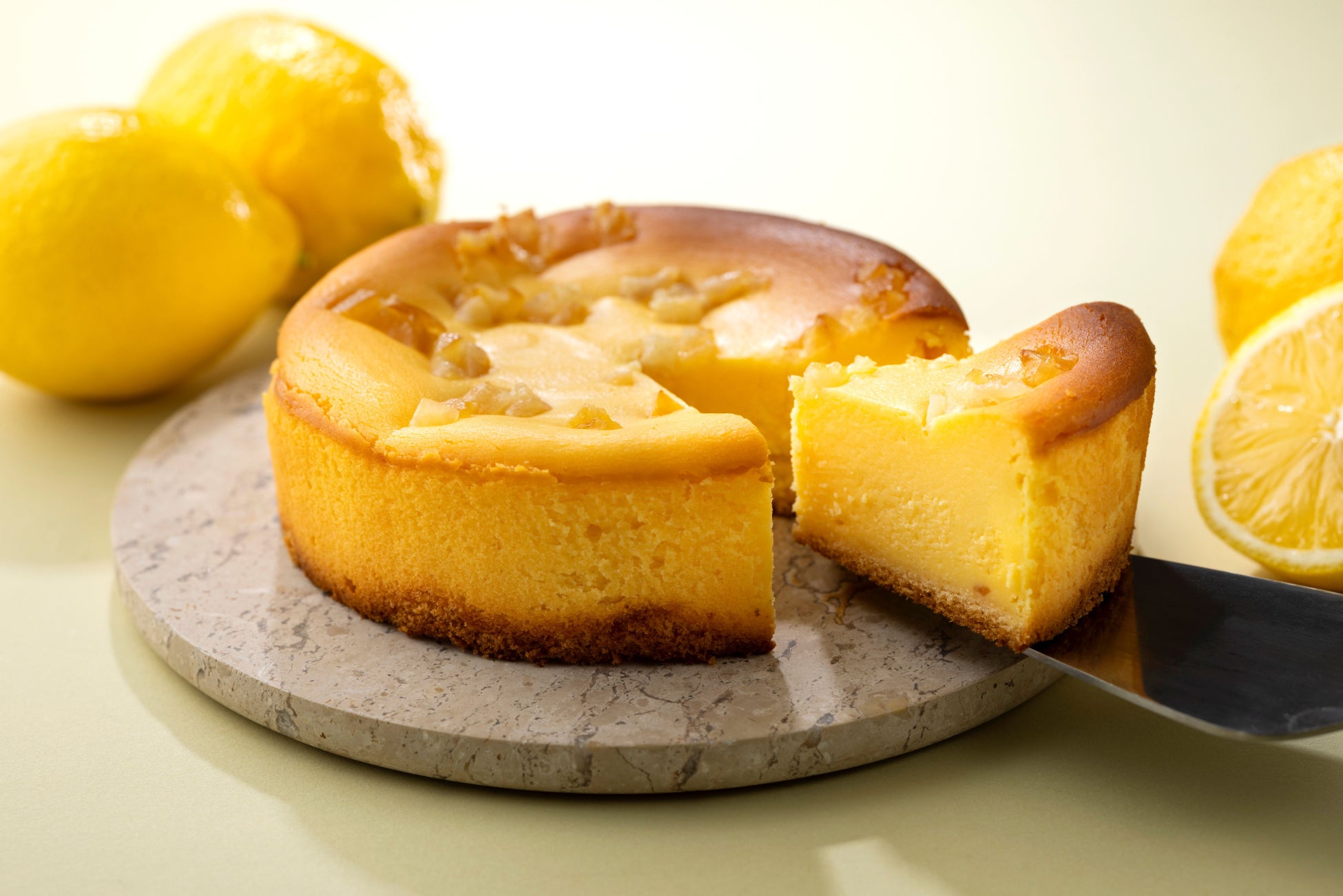 塗って焼くだけで、本格チーズトーストが完成！「ヴェルデ　トーストスプレッド」シリーズから「クワトロフォルマッジ風トーストスプレッド」を新発売