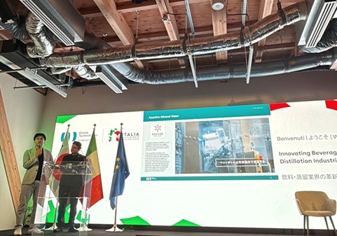 禁断の酒”アブサン”再販決定！マッドサイエンティストの研究結果のご報告。