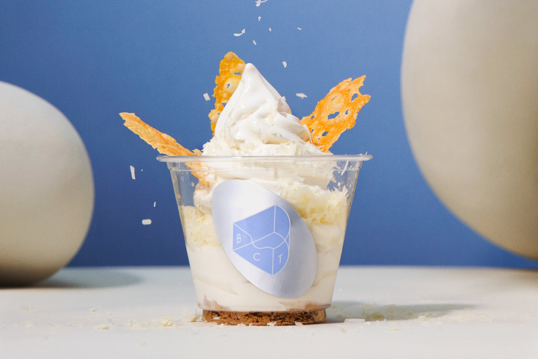 練乳の甘みといちごの果実感が感じられる「MOW（モウ） 練乳いちご」8月11日(月)より新発売