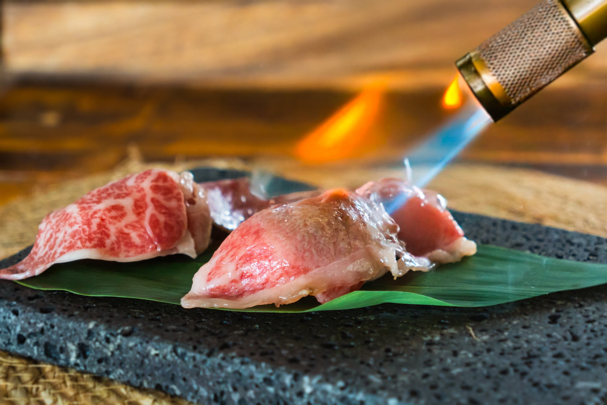 【青森限定ご当地ピザ】ピザハットにメロンより甘い“嶽きみ”を使用した『たんげ、めぇ！』な「嶽きみ ポテマヨごちそうピザ」「嶽きみ クリーミーグラタンピザ」が2種同時発売！