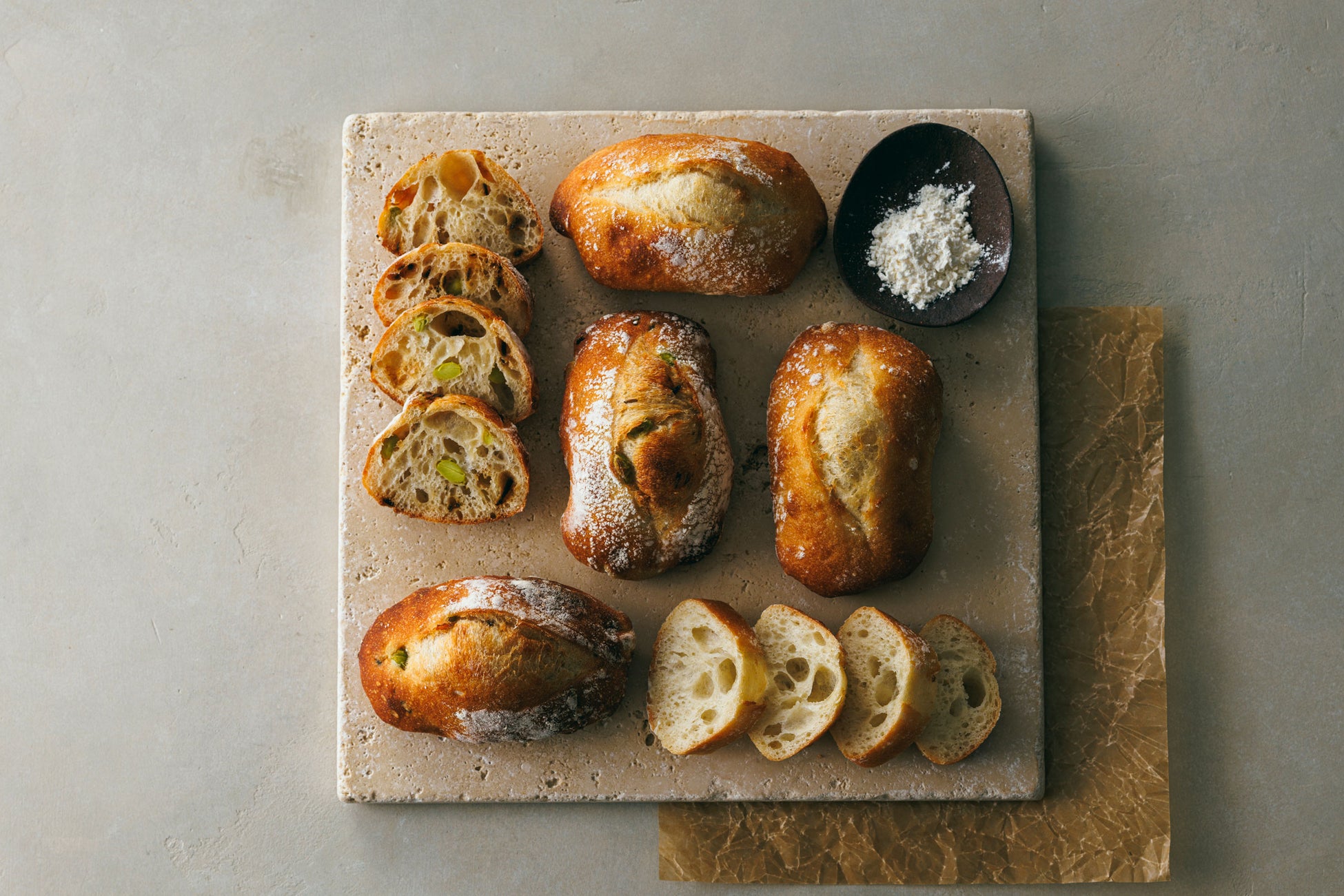 人気のカプセルトイ第3弾！三幸製菓の商品がコンパクトミラーになって登場！