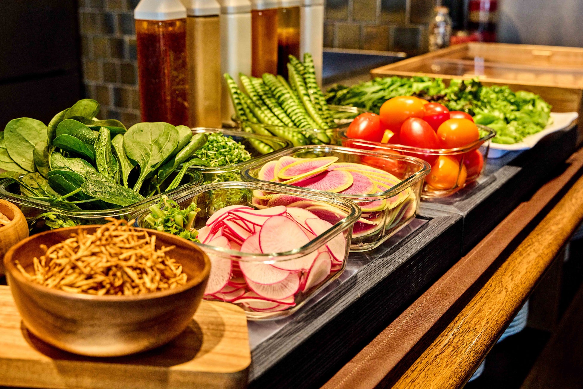 【水戸プラザホテル】シャインマスカットや巨峰など、きらめく一粒を繊細に彩ったアフタヌーンティーセット