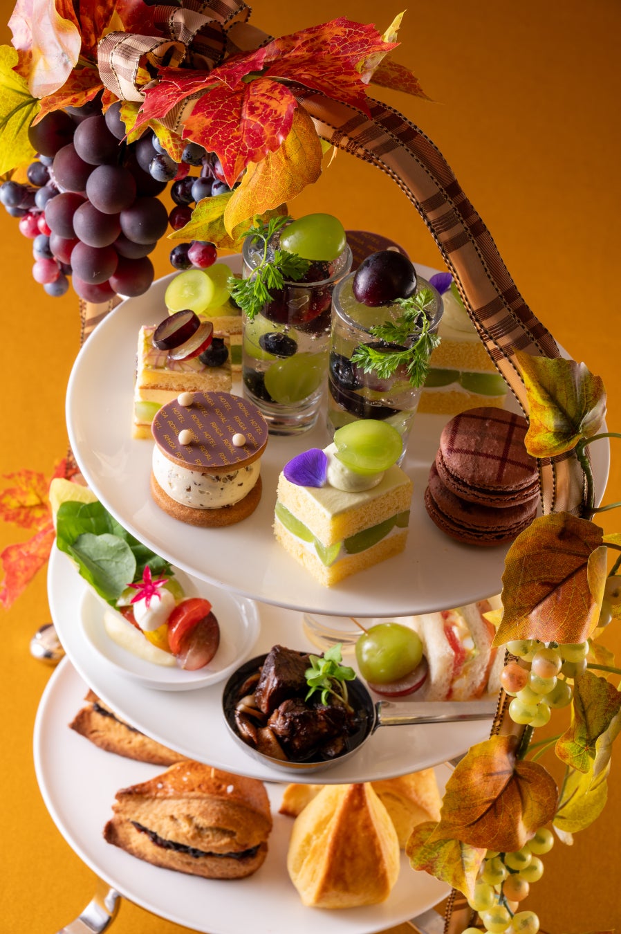 夏イベントのパワー源！牛カルビの旨みとコク深い香味醤油だれが食欲をそそる、すたみな全開の焼肉丼！8/1～全国の伝説のすた丼屋で『炙り牛カルビの香味醤油だれすた丼』発売！