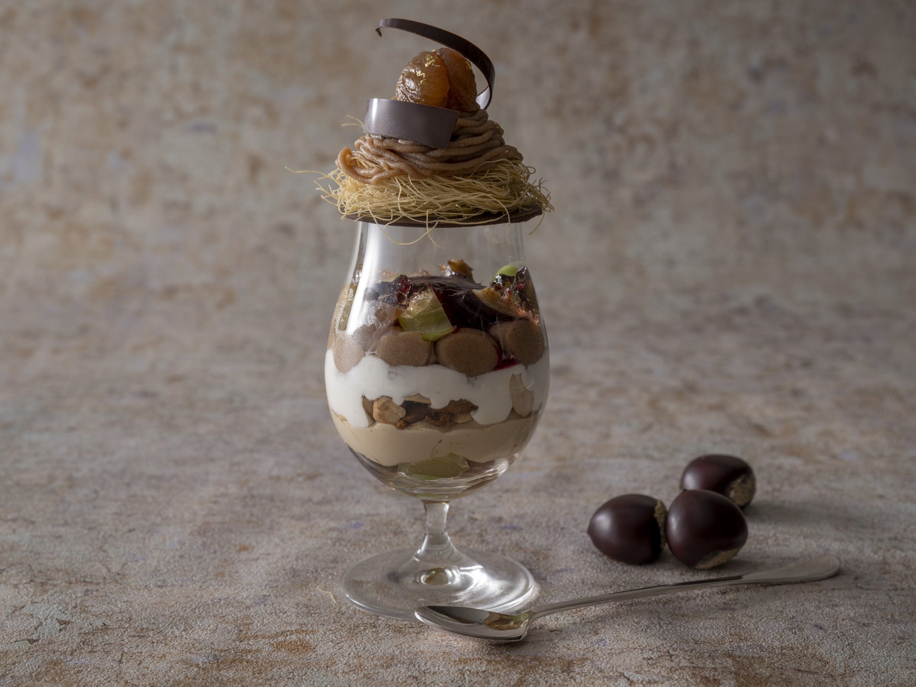 【SHIBUYA STREAM HOTEL】渋谷の星空を味わう！星をテーマとしたアフタヌーンティーを9月限定開催「土星ショコラ」や「マジックアワーソーダ」で星空を表現！