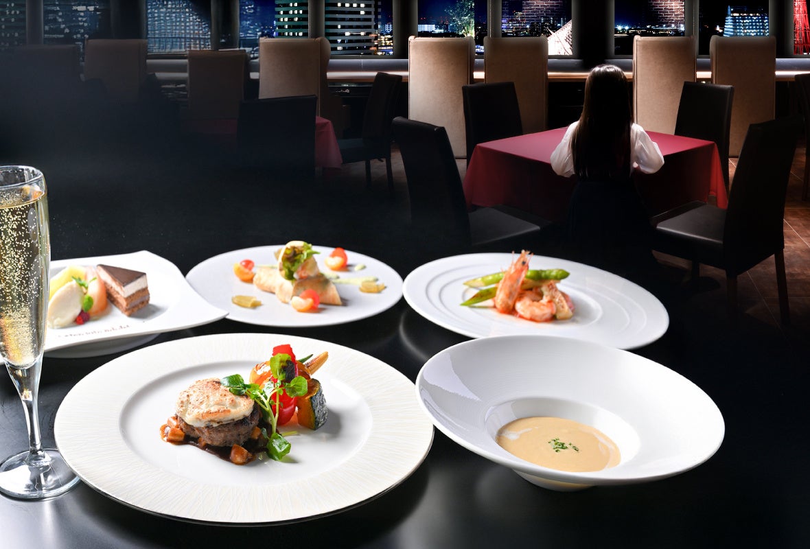 【不思議の国でひんやり涼やかアフタヌーンティー！】「マーメイド・オイスターズ・ティーパーティー」ファンタジーレストラン『絵本の国のアリス』で開催！