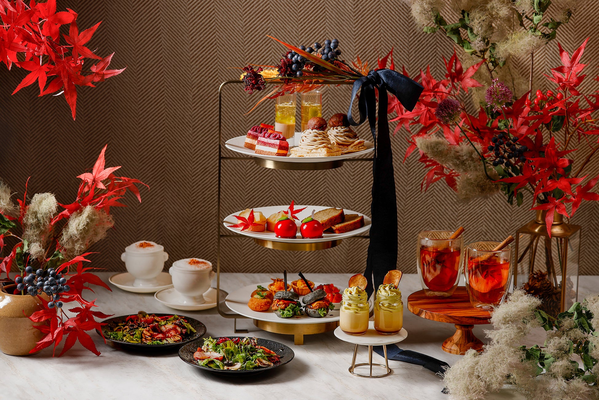 【一夜限定イベント】暑い夏、涼を呼ぶのは身の毛もよだつ“怖い話”。メルキュール札幌中庭ビアテラスで一夜限りの『怪談晩餐会』開催。