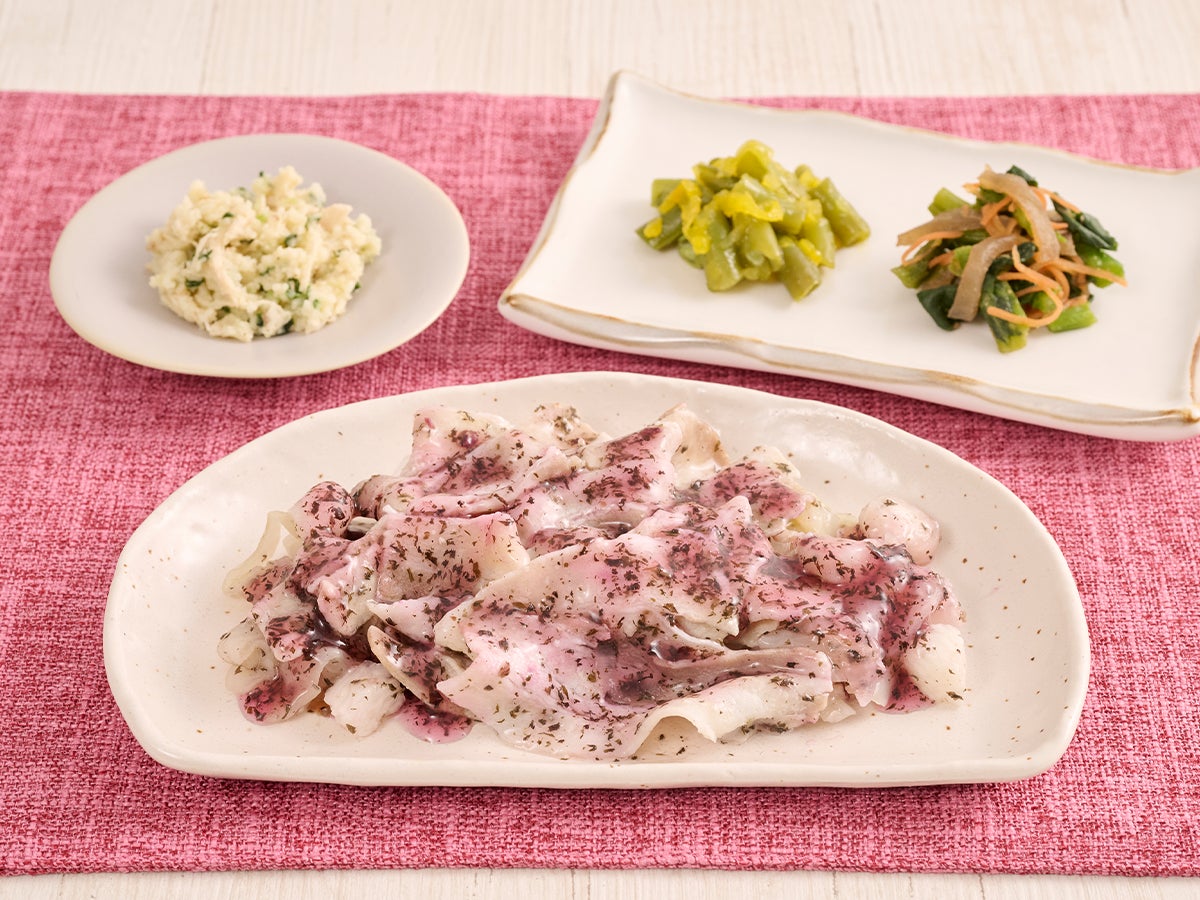 イタリアの伝統料理をナッシュ流にアレンジ！シェフこだわりのトマトソースが主役の「特製トマトソースのチキングリル」が8月1日（金）に新登場