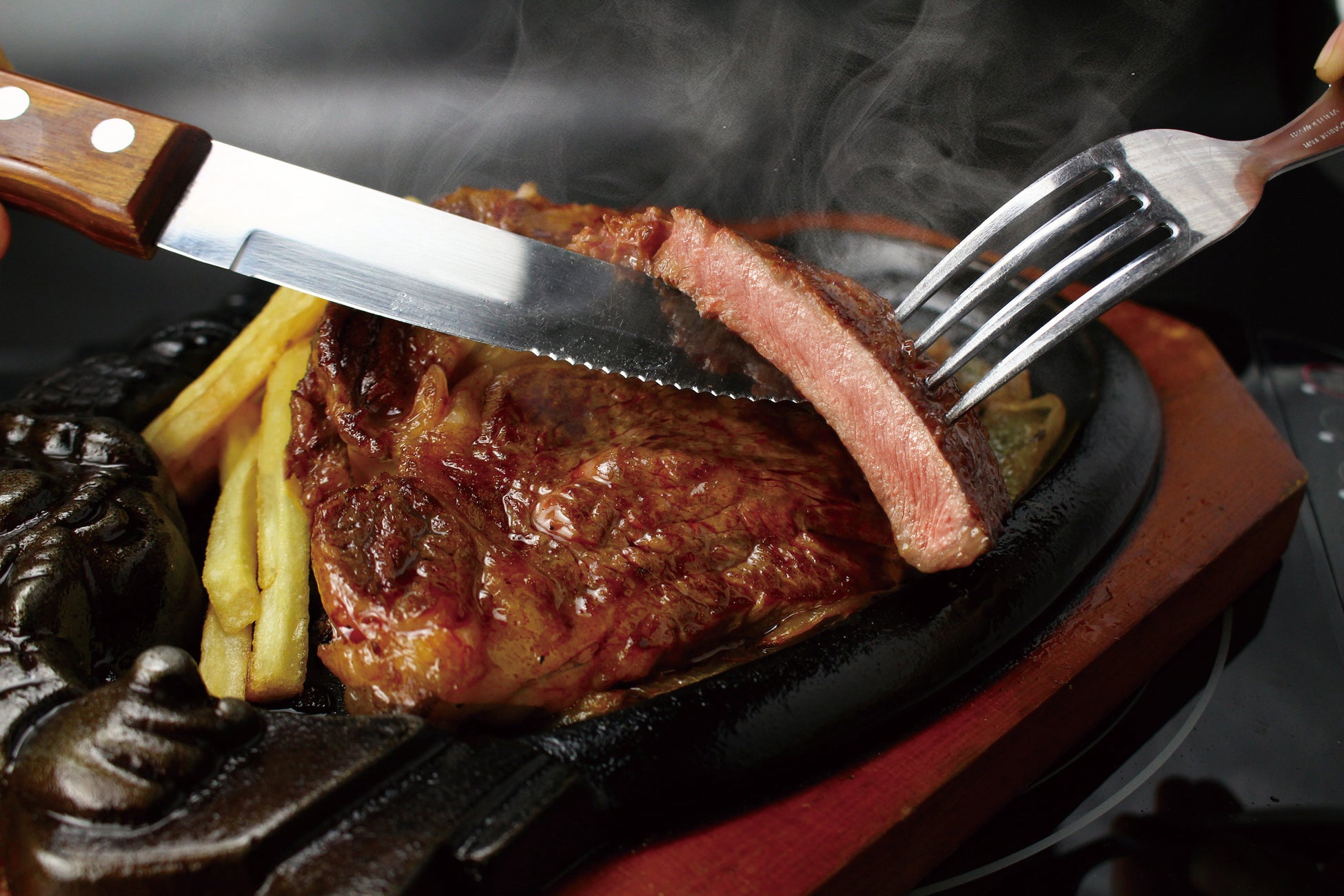 酷暑を吹っ飛ばす辛味スタミナ！期間限定メニュー「スタミナ辛たまスパ」を8/16（土）に発売