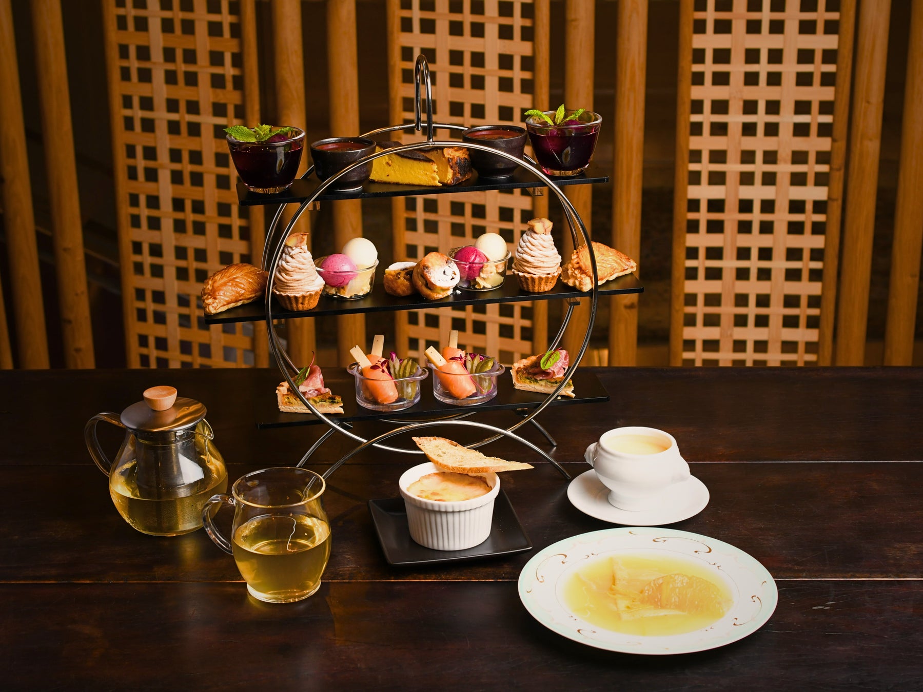 【ホテル日航プリンセス京都】敬老の日ギフトやおうちスイーツにもおすすめの『和栗と抹茶のモンブラン・キューブ』を9月1日より販売