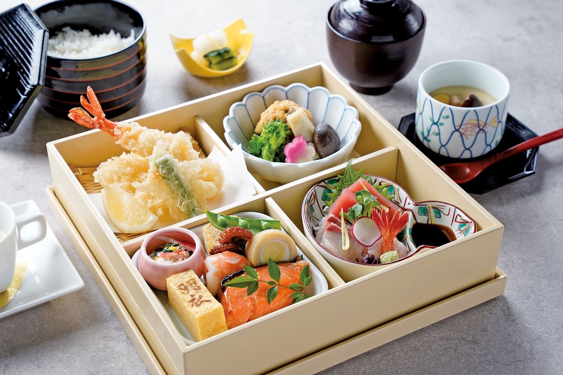 空前の“せいろ蒸し”ブーム！ 『ワタナベマキのサッと蒸し、ほっこり蒸し』真夏の大増刷です