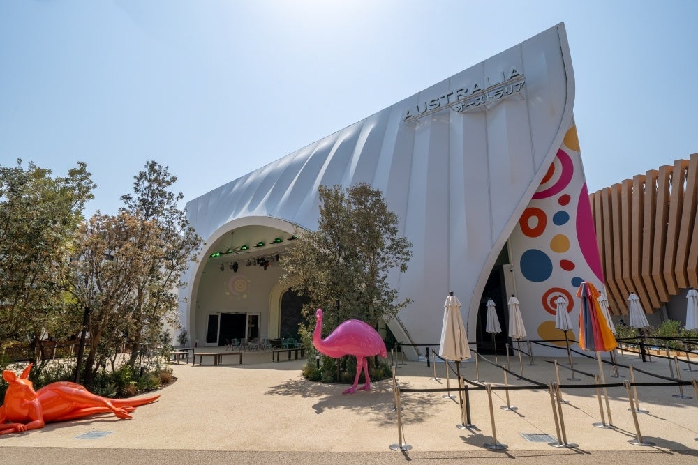 【地球の歩き方】本場インドのベジカレー3種が登場！　『地球の歩き方 静岡』発売を機に実現した、浜松市の老舗料亭とのコラボによる本格レトルトカレーシリーズに注目