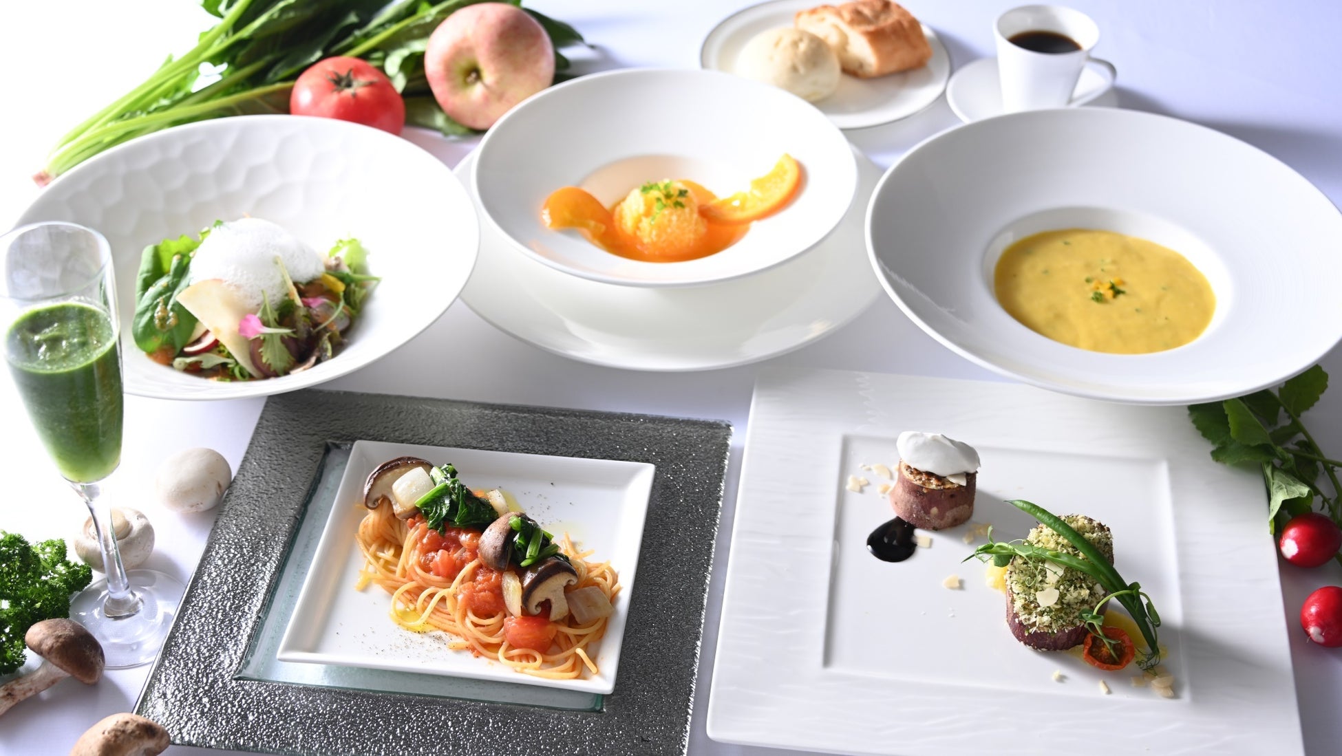 ベックスコーヒーショップ30周年記念 第2弾！映画「九龍ジェネリックロマンス」コラボ企画2025年8月29日(金)から限定オリジナルコースターをプレゼント！