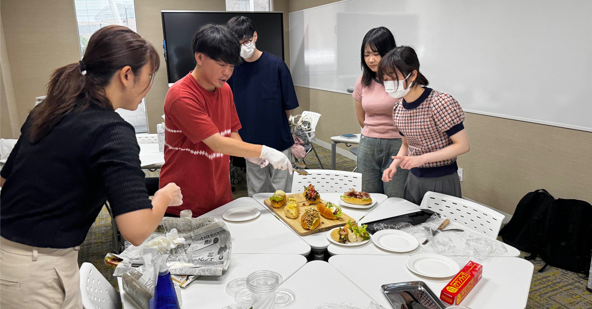 「XEX Autumn Buffet 2025」― 瑞々しく輝くシャインマスカットの饗宴