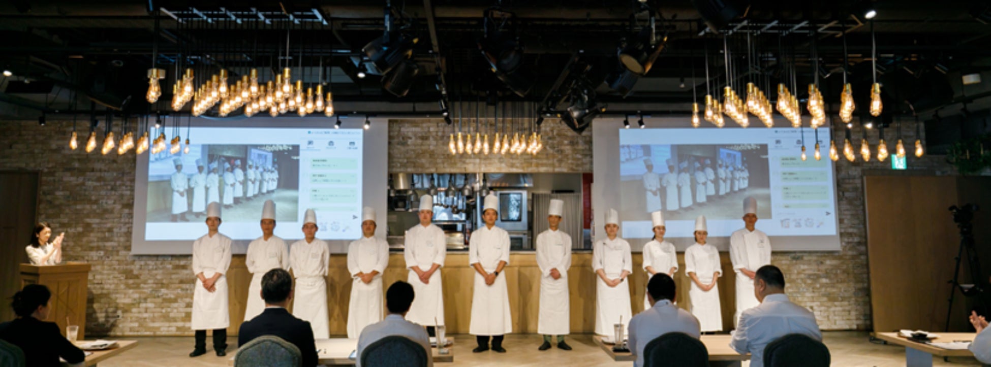 ハロウィンの宵がテーマ！『漆黒の森 モンブランハロウィンパンケーキ』新登場