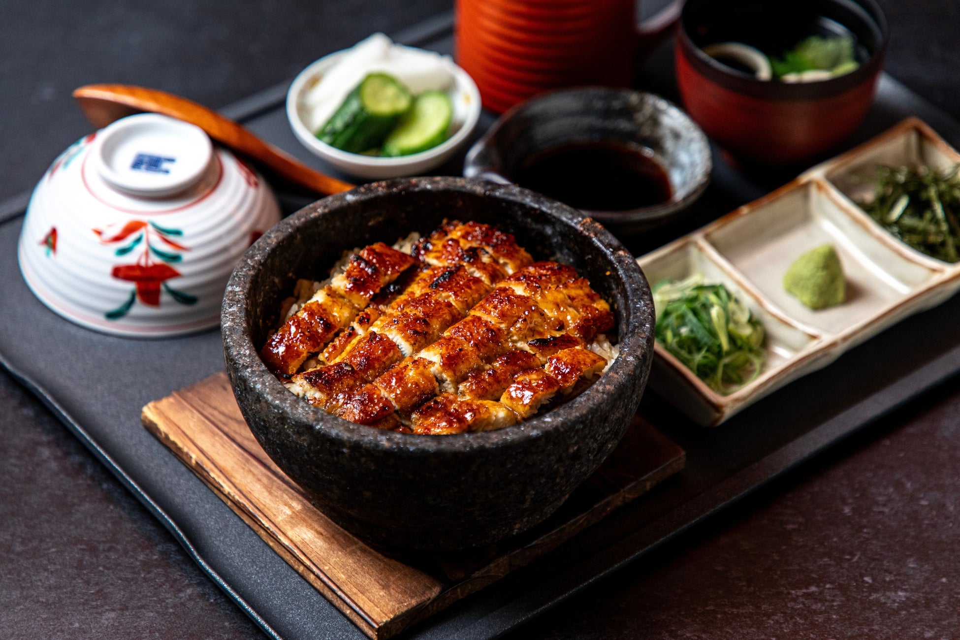 【世のたまご好きに告ぐ「人類たまご化計画」が始動】たまご好きに向けた「とろ~り月見」シリーズ8月27日全国販売開始! 目玉焼き風オムレツを3つ積み上げた「トリプル月見バーガー」を全国7店舗限定先行販売