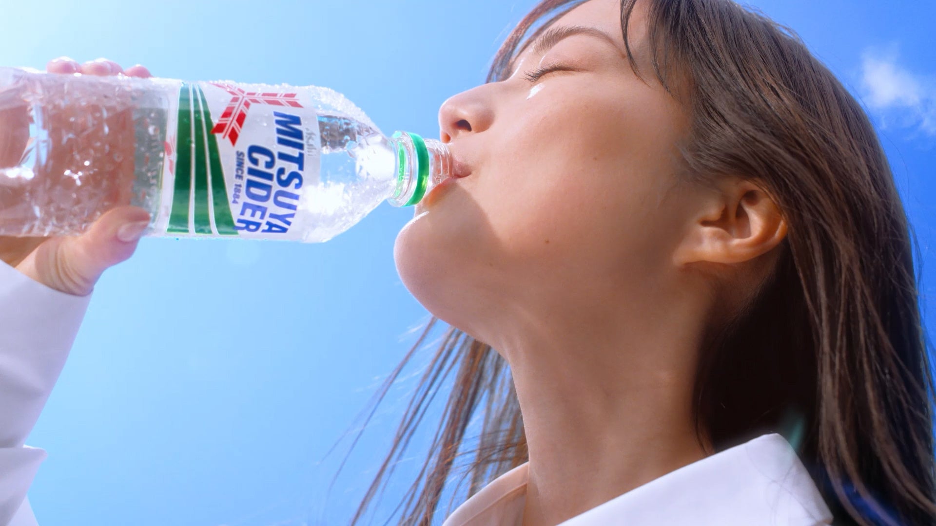 海底で熟成した赤ワイン「深海の雫」を販売開始