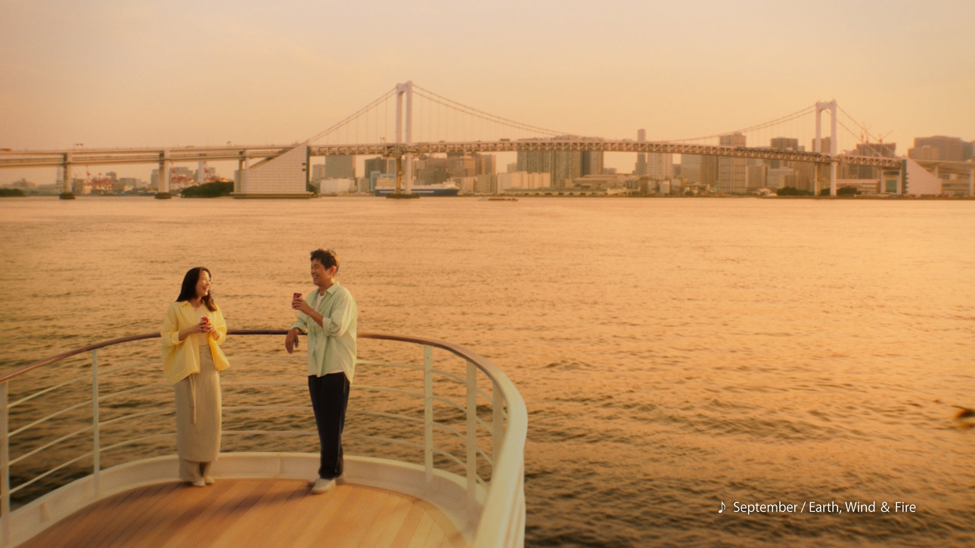 世界初！超大型犬専門カフェ「犬席屋」10月表参道オープン