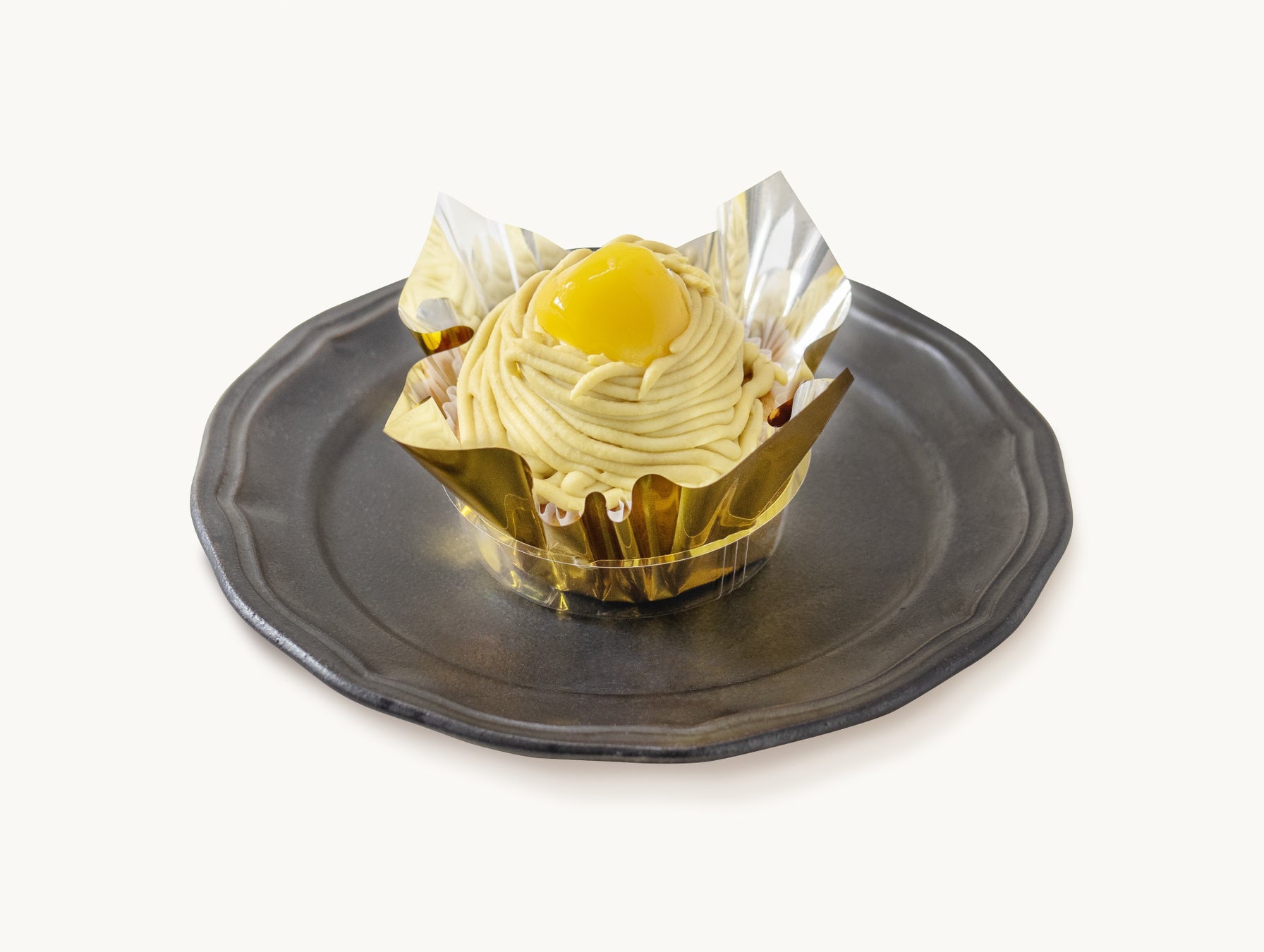 Minimalより、茨城県「笠間の和栗」を贅沢に使った栗スイーツが秋限定で登場。2種のチョコレートと楽しむ、モンブラン生ガトーショコラ