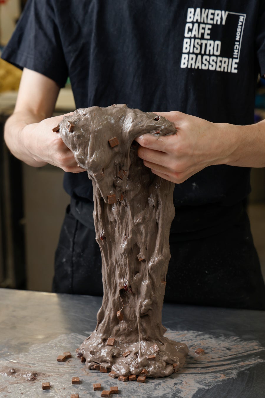 森永サンドアイス「パリパリサンド」「ビスケットサンド」鈴木愛理さん起用の交通広告を全国7都市で9月1日より順次展開