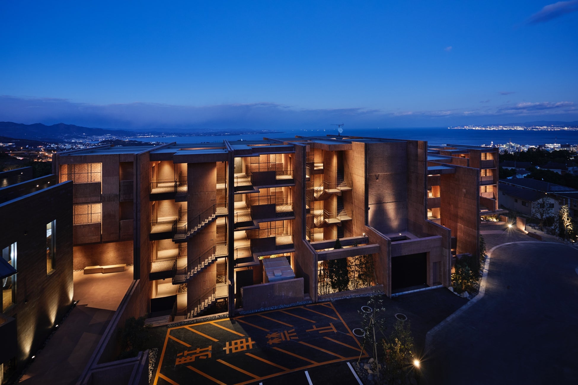 秋の実りをまるごと楽しむ！“〈岡山県産晴王〉シャインマスカット”と“イタリア栗のモンブラン”のPABLOminiが登場！