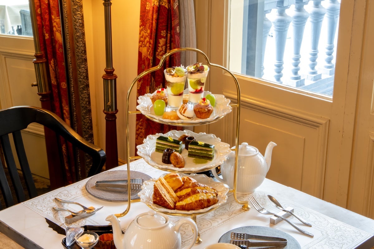 秋香るごちそうガレットと、とろける洋梨のクレープ。― 季節を彩る２つの新作が登場！ ― 神戸のクレープとガレットの専門店「CREPE & GALETTE TOOTH TOOTH」より。