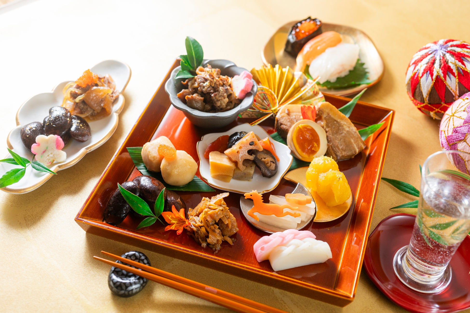 【日の出屋製菓産業×カターレ富山】第1弾は完売御礼！富山銘菓しろえび紀行「カターレ富山オリジナルパッケージ」〈第2弾〉8月30日（土）～数量限定発売！今回はメタリックステッカー１枚付